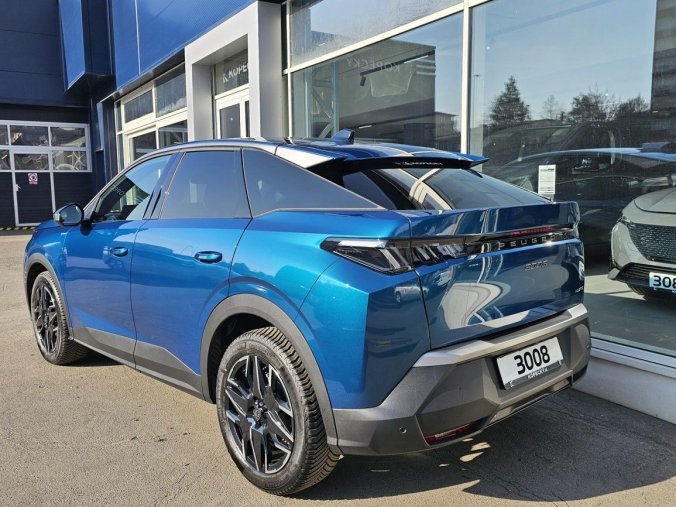 Peugeot 3008, Peugeot 3008 ALLURE Hybrid 145 e-DCS6, barva modrá