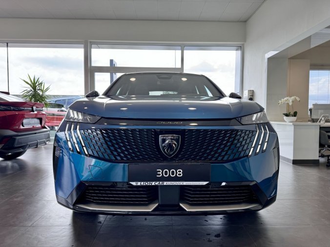 Peugeot 3008, Peugeot 3008 GT, Elektro, e-dojezd 520km, barva modrá