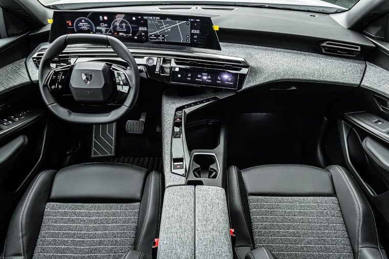 Peugeot 5008, Peugeot 5008 1,2 ALLURE Hybrid 145 e-DCS6, barva bílá