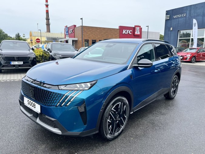 Peugeot 5008, Peugeot 5008 GT Hybrid 145 e-DCS6, barva modrá