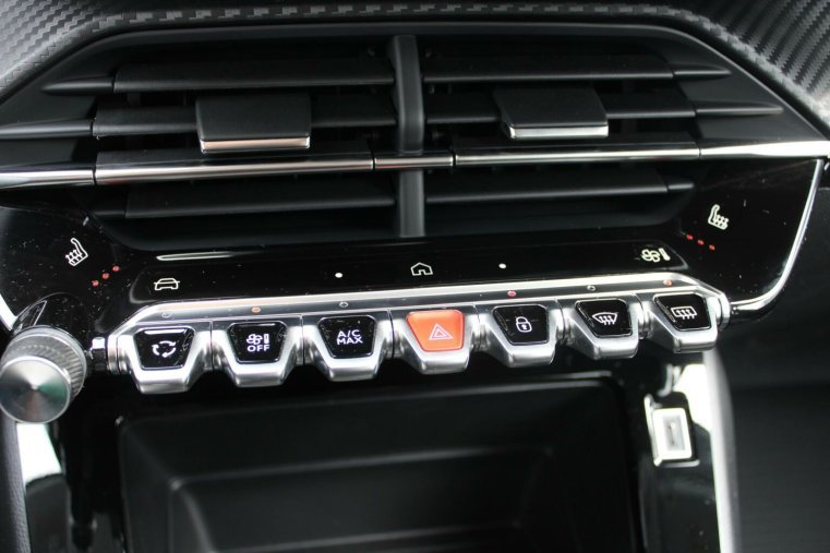 Peugeot 208, Peugeot 208 ACTIVE PureTech 75 S&S MAN5, barva bílá