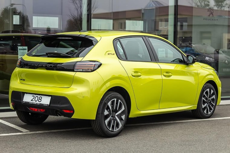 Peugeot 208, Peugeot 208 1,2 STYLE PureTech 100 S&S MAN, barva žlutá