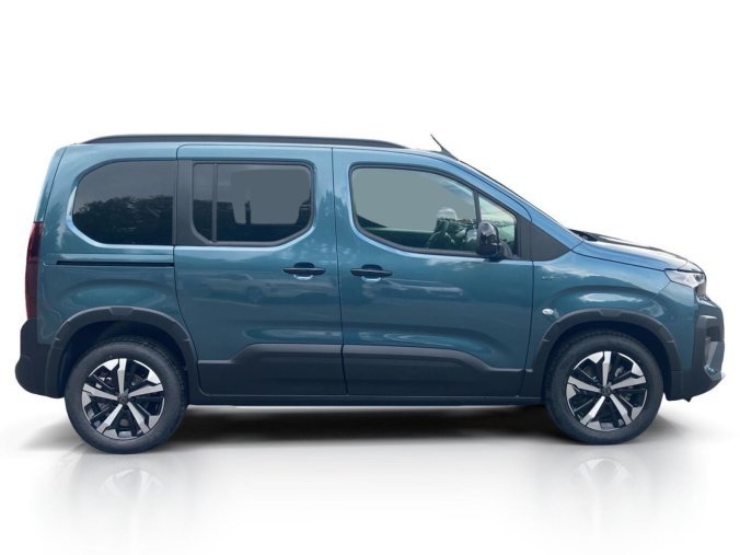 Peugeot Rifter, Peugeot Rifter GT BlueHDi 130 S&S EAT8, barva modrá