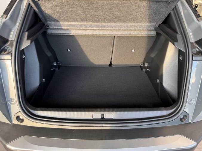 Peugeot 2008, Peugeot 2008 STYLE, 100k, Manuál, barva šedá