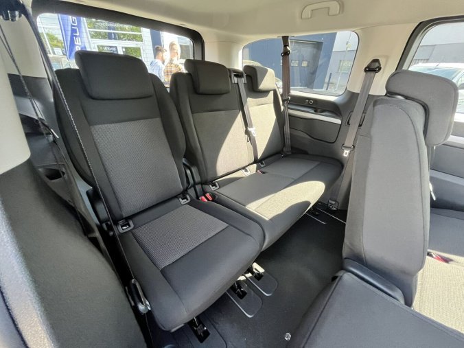 Peugeot Traveller, Peugeot Traveller Active L3 2,2 HDi 180k EAT8, barva bílá