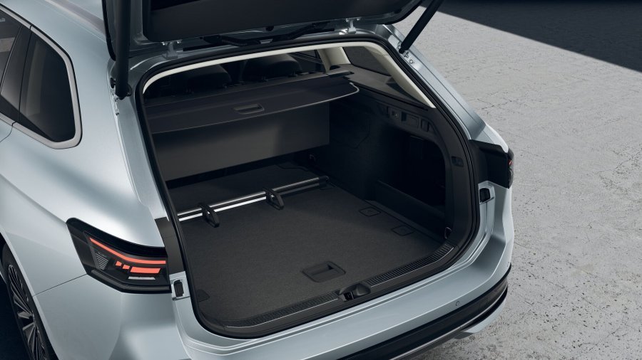 Volkswagen Passat, Passat Elegance 2,0 TDI 110 kW, barva stříbrná