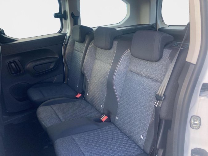 Peugeot Rifter, Peugeot Rifter LONG ALLURE BlueHDi 130 EAT8, barva bílá