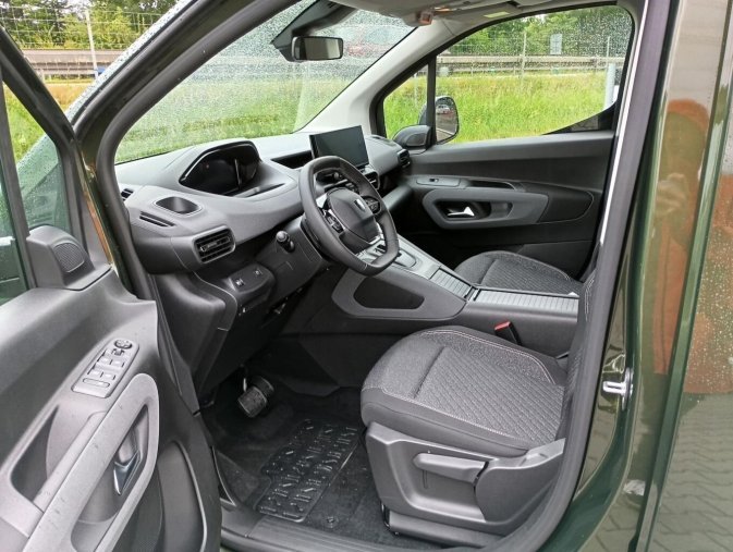 Peugeot Rifter, Peugeot Rifter LONG ALLURE BHDi 130 EAT8 N1, barva zelená