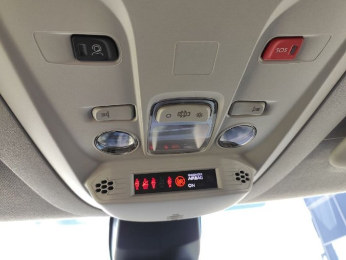 Peugeot Rifter, Peugeot Rifter GT 1.5 HDI 130kAUT8 osobní NAV, barva zelená