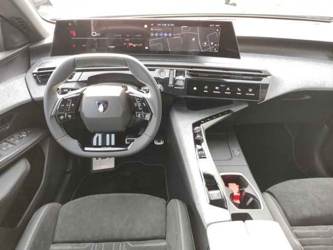 Peugeot 3008, Peugeot 3008 GT 145k AUT HYBRID ALCANTARA, barva šedá