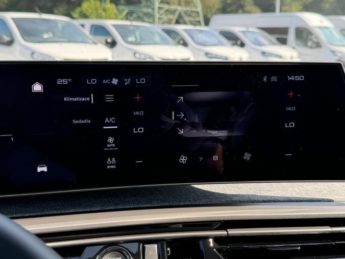 Peugeot 3008, Peugeot 3008 ALLURE Hybrid 136 e-DCS6, barva šedá