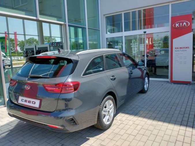 Kia Ceed, SW 1.5 T-GDi SPIN, barva šedá