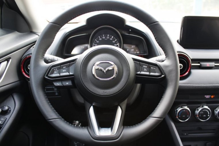 Mazda CX-3, SKYACTIV-G, barva červená