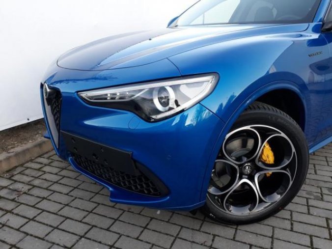 Alfa Romeo Stelvio, Veloce 4x4 2,0 280PS,nový mod., barva modrá