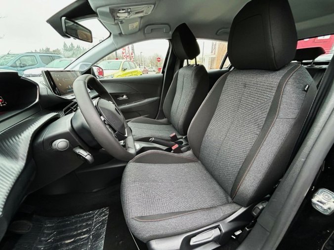 Peugeot 208, Peugeot 208 STYLE 75k MAN5, barva černá