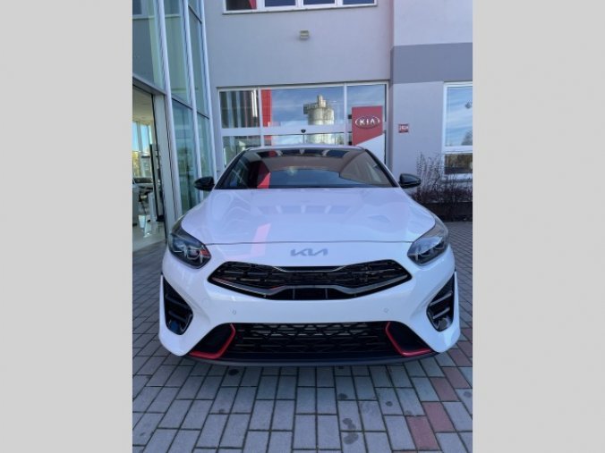 Kia ProCeed, 1.6 T-GDi GPF 7DCT GT MY24, barva bílá