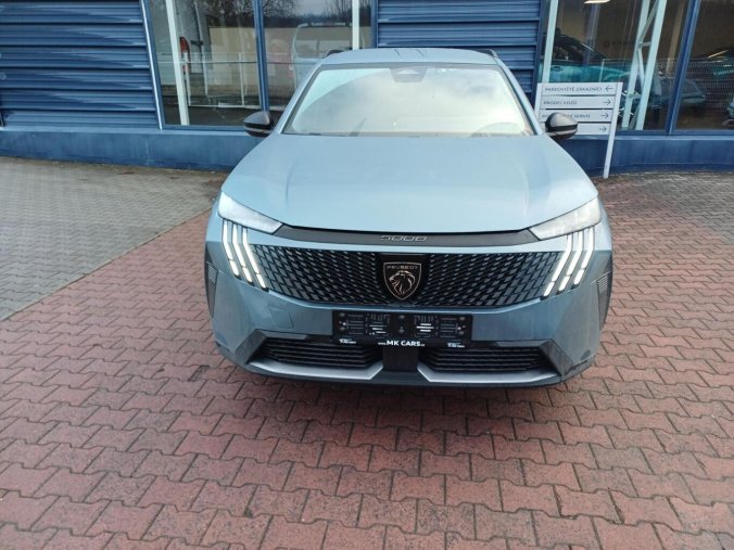 Peugeot 5008, Peugeot 5008 BUSINESS Hybrid 145 e-DCS6, barva modrá