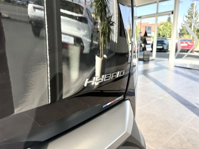 Peugeot 3008, Peugeot 3008 ALLURE Hybrid 136k, Automat, barva černá