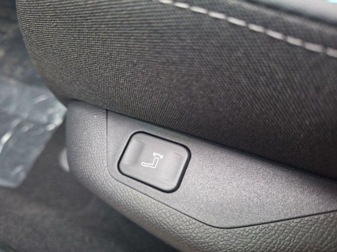Peugeot 308, Peugeot 308 SW ALLURE Hybrid 145 e-DCS6, barva modrá