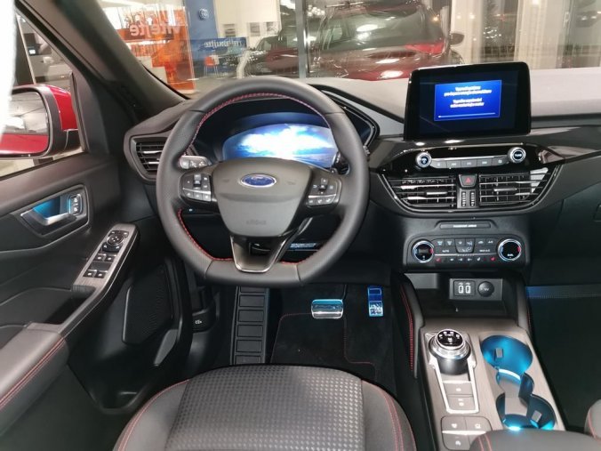 Ford Kuga, ST-Line, 5dveřová, 1.5 EcoBlue 88 kW/120 k, 8st. automatická, barva červená