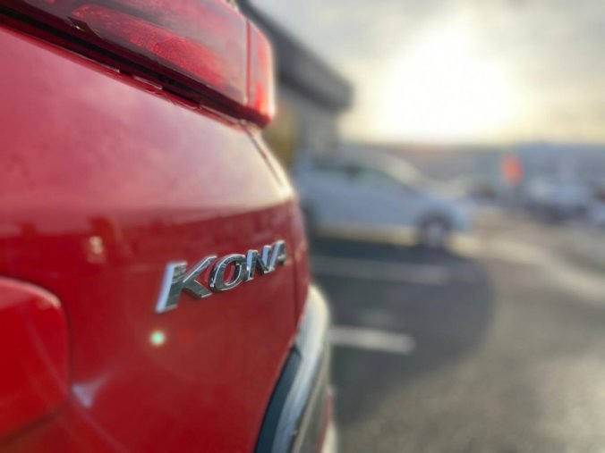 Hyundai Kona, 1,0 T-GDI 88 kW MT PE, barva červená