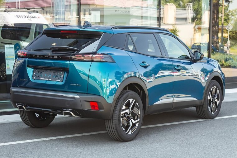 Peugeot 2008, Peugeot 2008 1,2 ALLURE Hybrid 145 e-DCS6, barva oranžová