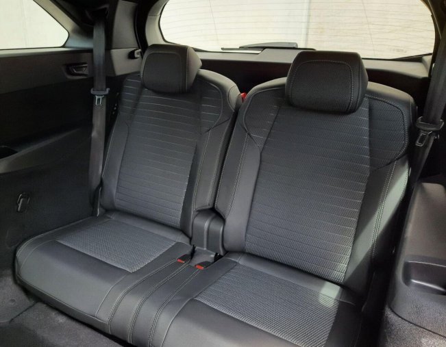 Peugeot 5008, Peugeot 5008 5008 GT Hybrid 145 e-DCS6, barva bílá