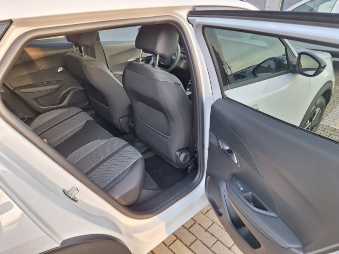 Peugeot 2008, Peugeot 2008 ALLURE Elmotor 115 kW/156 k (B, barva bílá