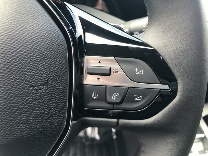 Peugeot 308, Peugeot 308 SW 1.2 PureTech ALLUR 130 EAT8, barva šedá
