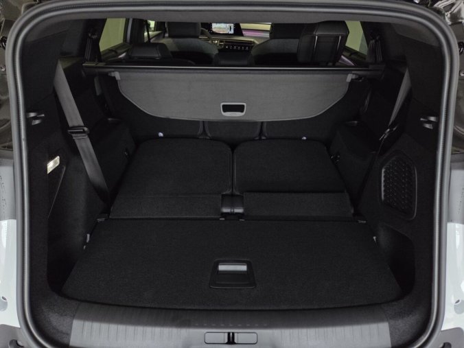 Peugeot 5008, Peugeot 5008 5008 GT Hybrid 145 e-DCS6, barva bílá