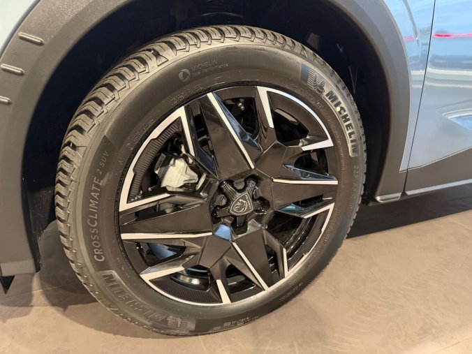 Peugeot 3008, Peugeot 3008 GT Hybrid 145 e-DCS6, barva modrá