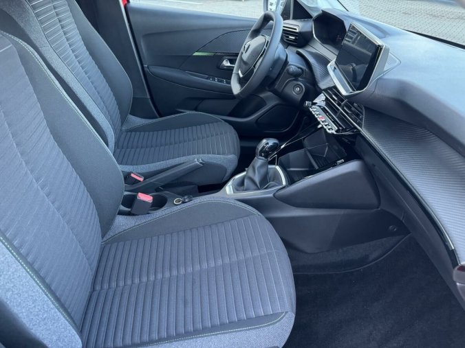 Peugeot 208, Peugeot 208 ACTIVE - IHNED K ODBĚRU, barva červená
