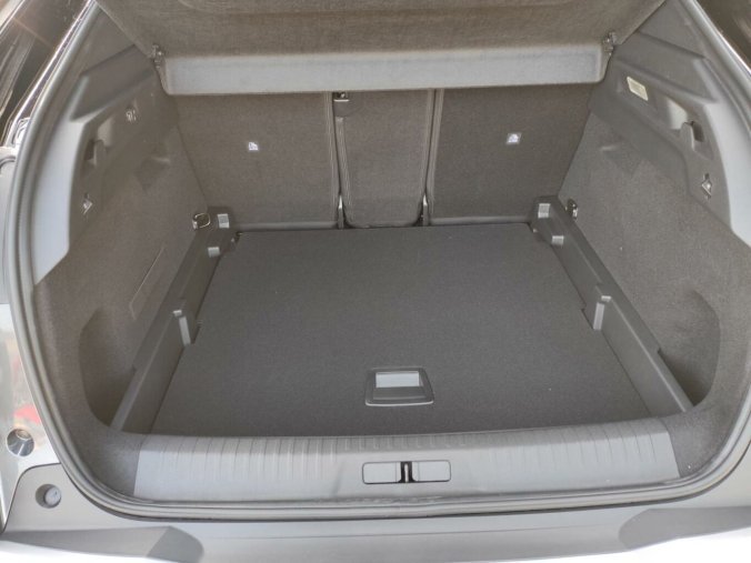 Peugeot 3008, Peugeot 3008 GT 145k AUT HYBRID ALCANTARA, barva šedá