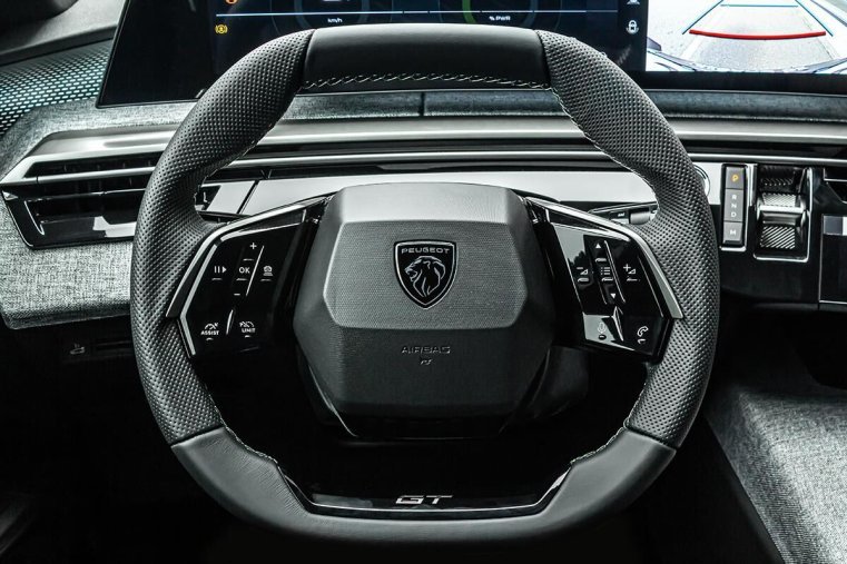 Peugeot 5008, Peugeot 5008 1,2 GT Hybrid 145 e-DCS6, barva modrá