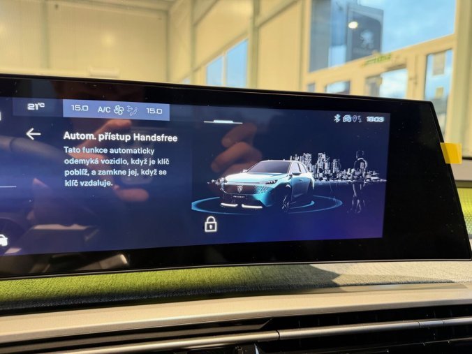 Peugeot 3008, Peugeot 3008 GT Hybrid 145 e-DCS6, barva modrá