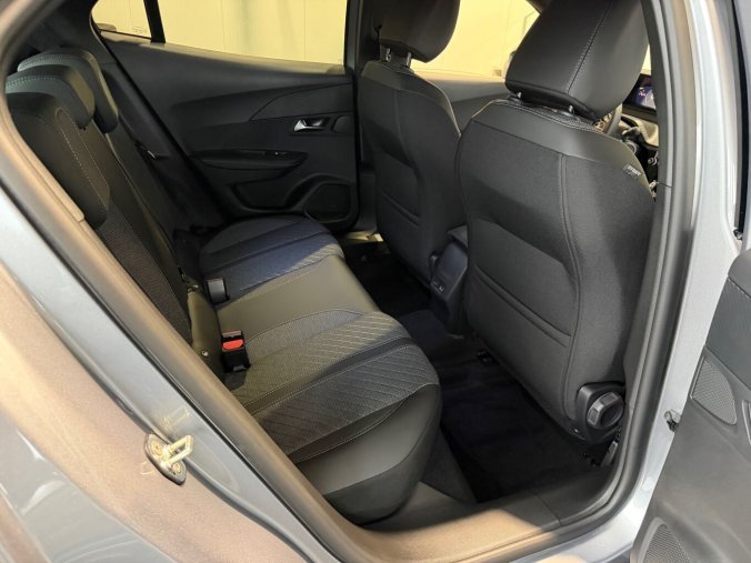 Peugeot 2008, Peugeot 2008 ALLURE PureTech 100k MAN6, barva šedá