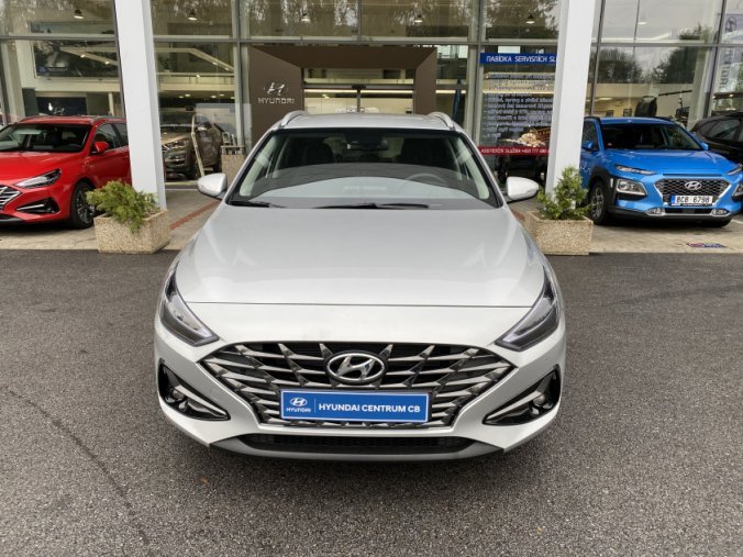 Hyundai i30, 1,5i 81 kW MT, barva stříbrná