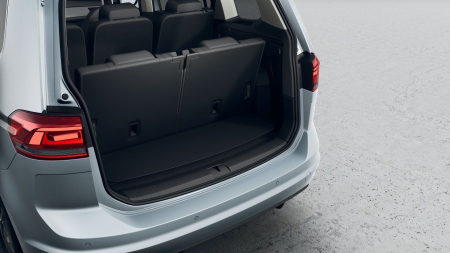 Volkswagen Touran, Touran People 1,5 TSI EVO2 7DSG, barva stříbrná