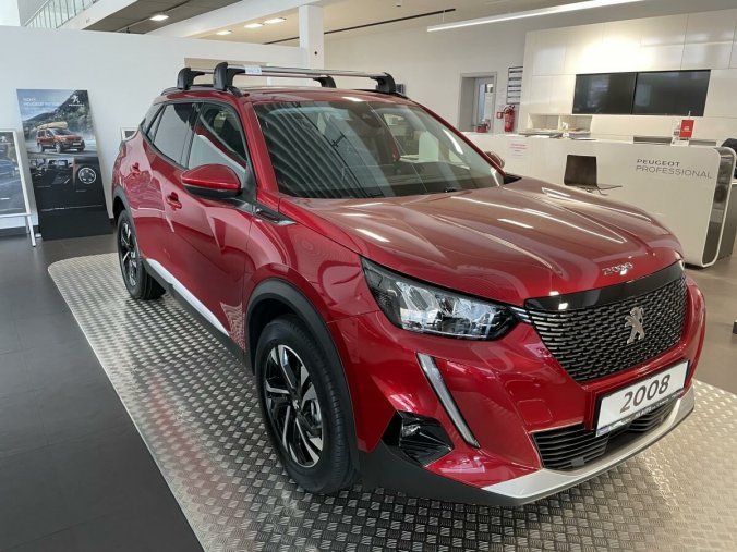 Peugeot 2008, ALLURE PACK PureTech 100 MAN6, barva červená