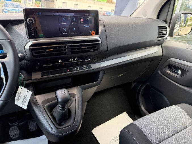 Peugeot Traveller, Peugeot Traveller Active L2 2.2 BlueHDi 150 MAN6, barva zelená