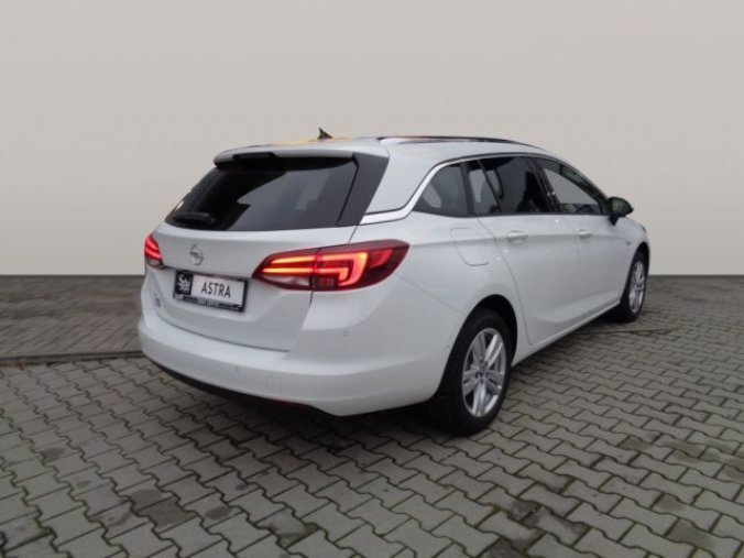 Opel Astra, K Sports Tourer Elegance F 12, barva bílá