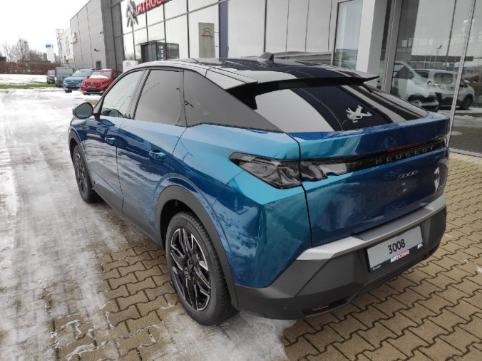Peugeot 3008, Peugeot 3008 GT 1.2 HY 145k AUT 6, barva modrá