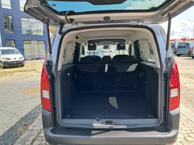 Peugeot Rifter, Peugeot Rifter LONG ALLURE BlueHDi 130 S&, barva šedá