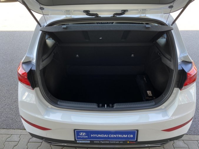 Hyundai i30, 1,5i 81 kW MT, barva bílá