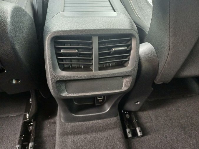 Peugeot Rifter, Peugeot Rifter ALLURE 1.5 BlueHDi 130k, barva zelená