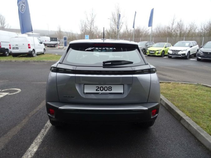 Peugeot 2008, Peugeot 2008 STYLE PureTech 100k MAN6, barva stříbrná