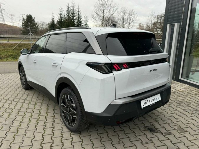 Peugeot 5008, Peugeot 5008 5008 ALLURE Hybrid 136 e-DCS6, barva bílá