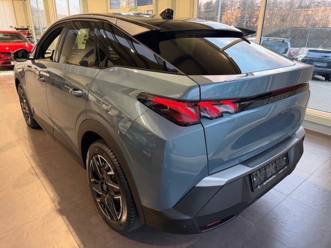 Peugeot 3008, Peugeot 3008 GT Hybrid 145 e-DCS6, barva modrá