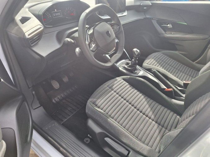 Peugeot 2008, Peugeot 2008 STYLE 1.2 TURBO 100k MAN6, barva bílá