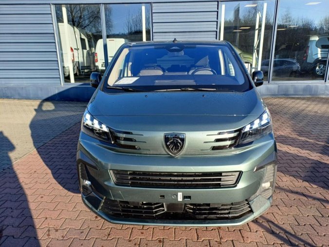 Peugeot Traveller, Peugeot Traveller Active L2 2.2 BlueHDi 150 MAN, barva zelená
